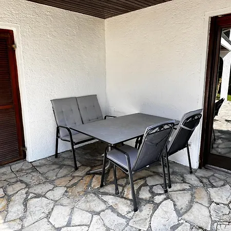 Vardi Haus * אינגולשטאט