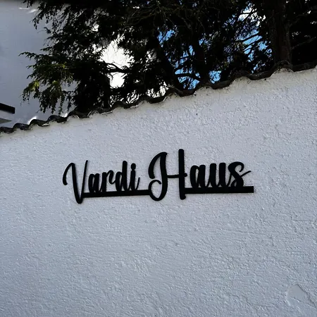 Vardi Haus בית הארחה אינגולשטאט