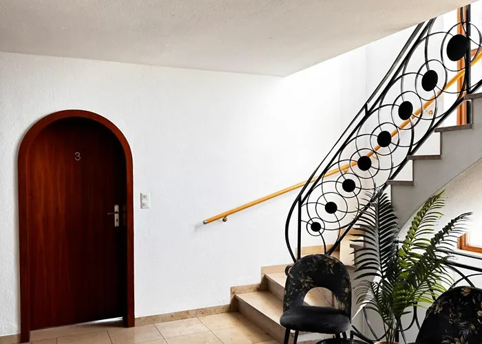 Vardi Haus *